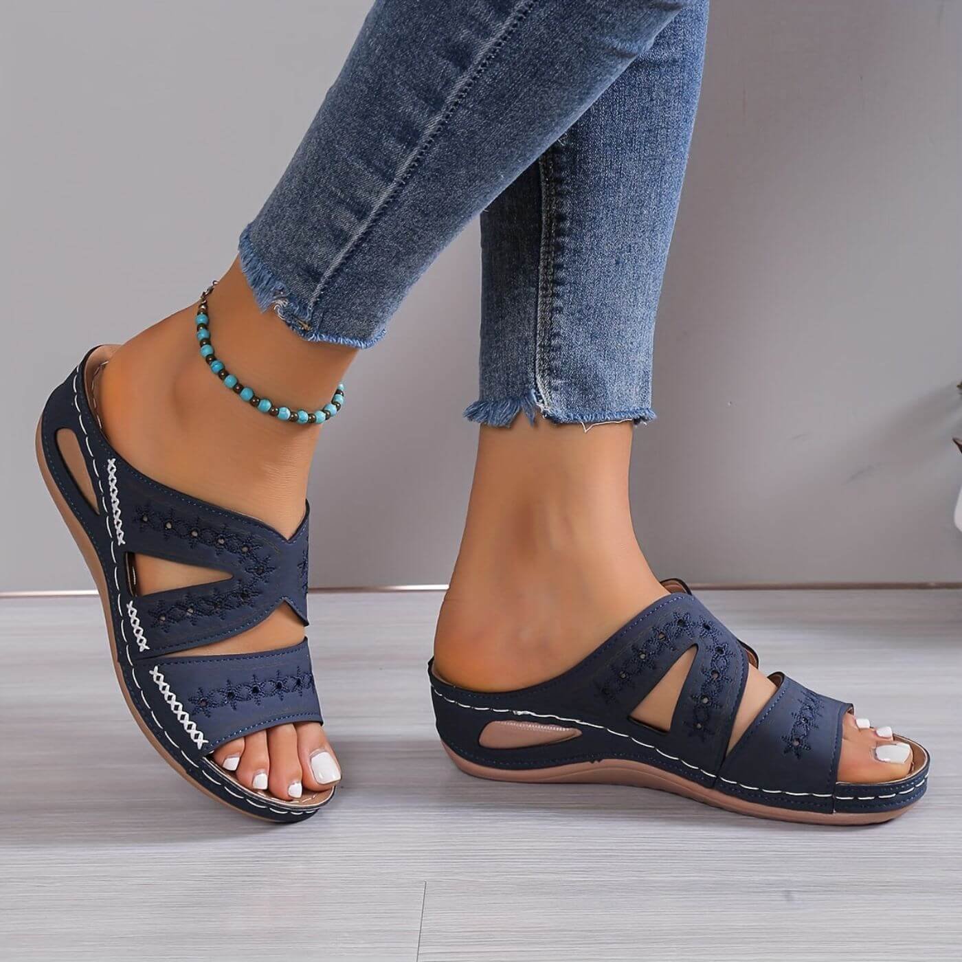 Women's Floral Wedge Sandals - Blue