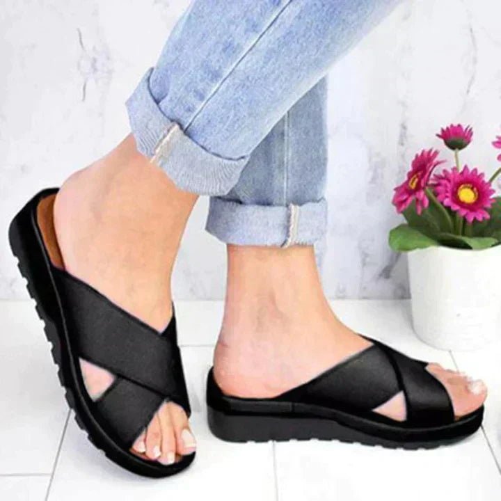 Women's Faux Leather Platform Sandals - Black