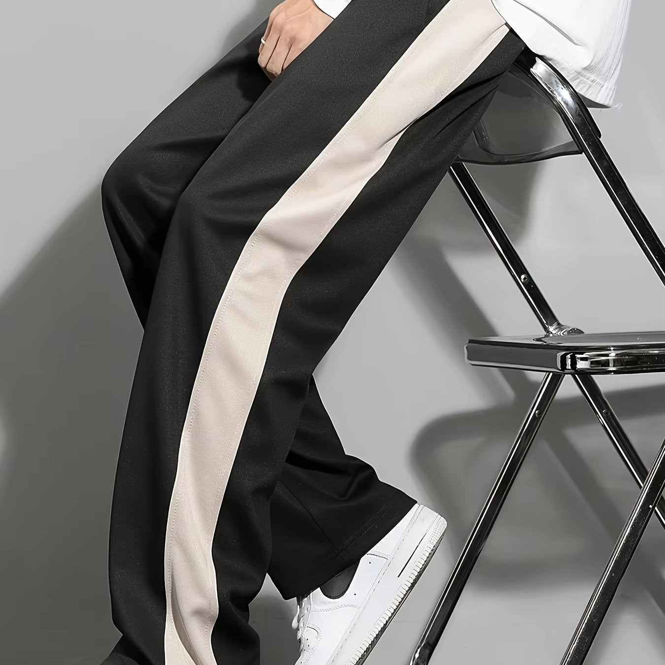 Men's Striped Wide-Leg Joggers