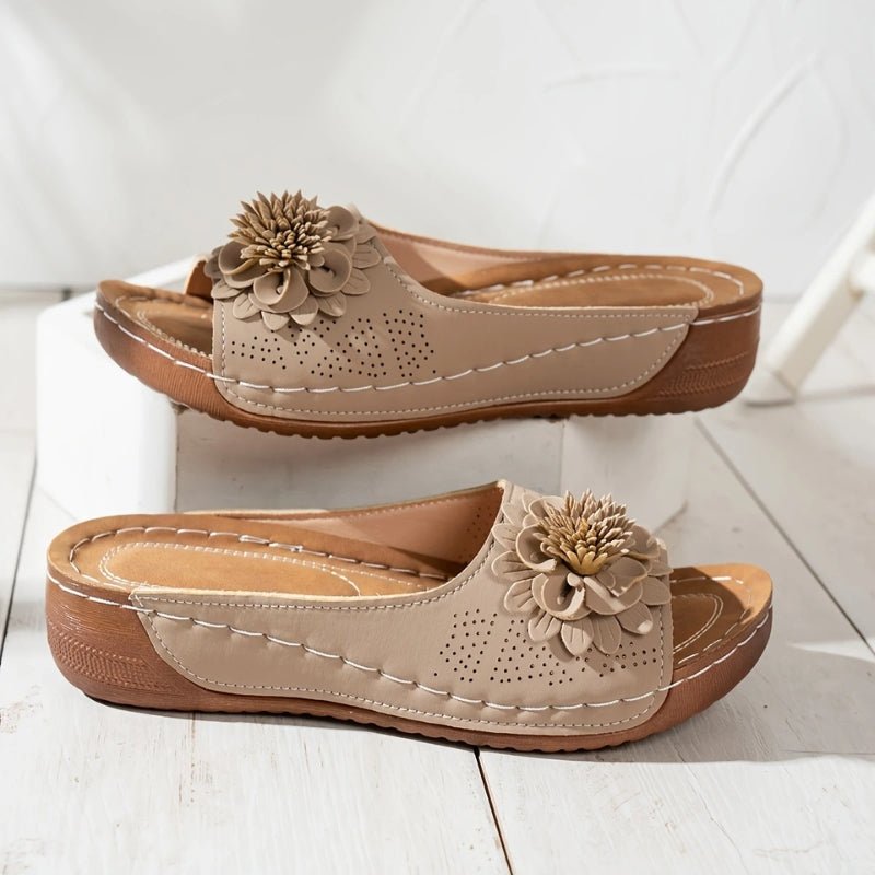 Women's Floral Wedge Sandals - Khaki