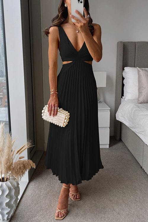 Women's Pleated Satin Wedding Guest Maxi Dress - Black