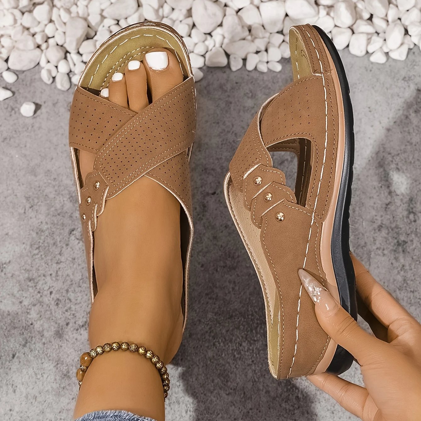 Women's Wedge Sandals - Brown