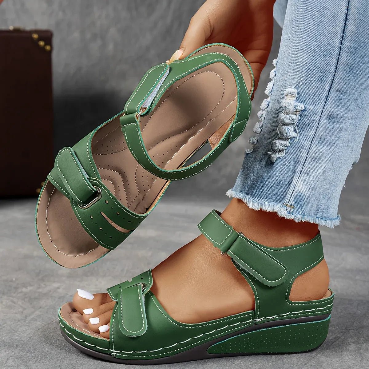 Women's Wedge Sandals - Green