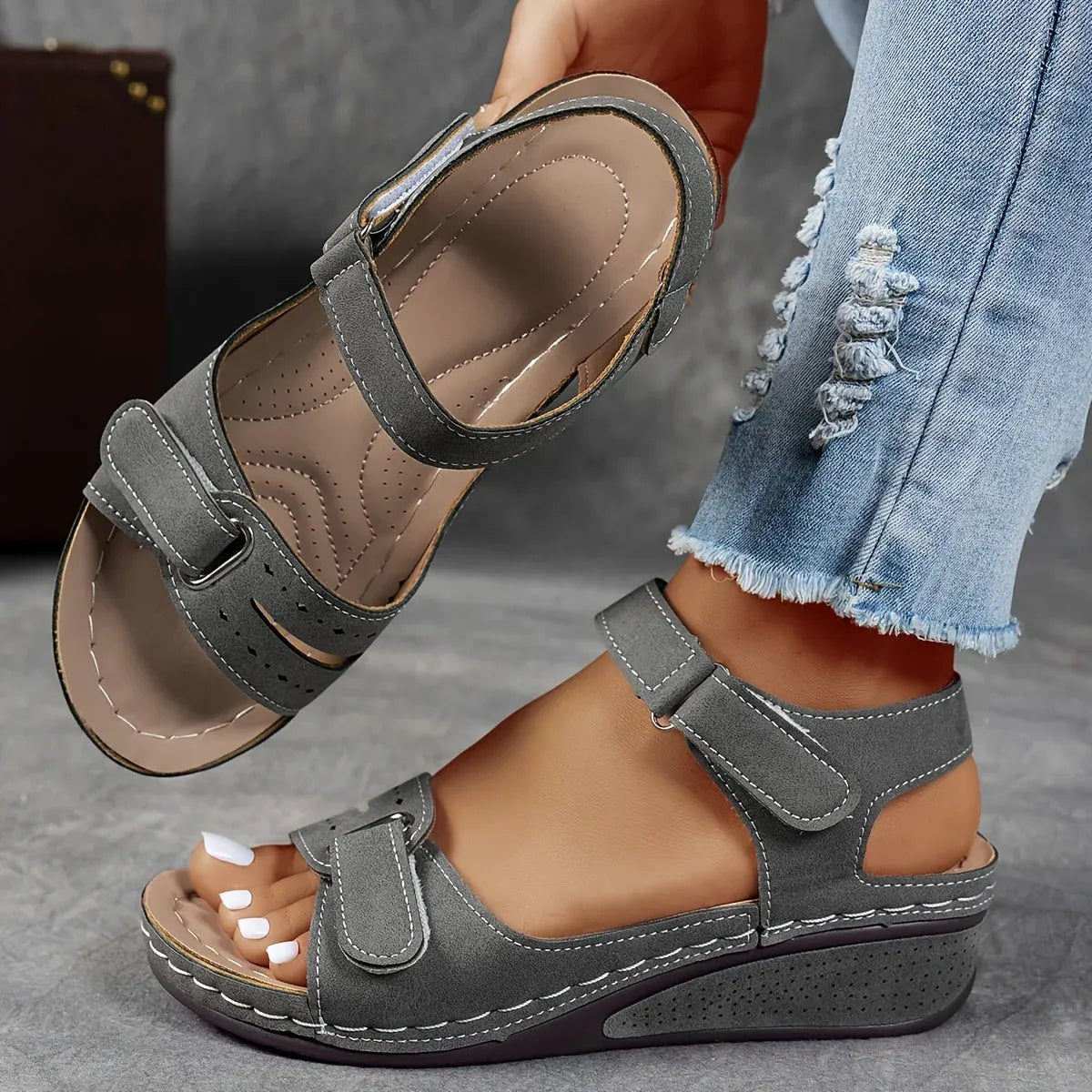Women's Wedge Sandals - Gray