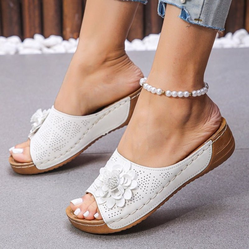 Women's Floral Wedge Sandals - White
