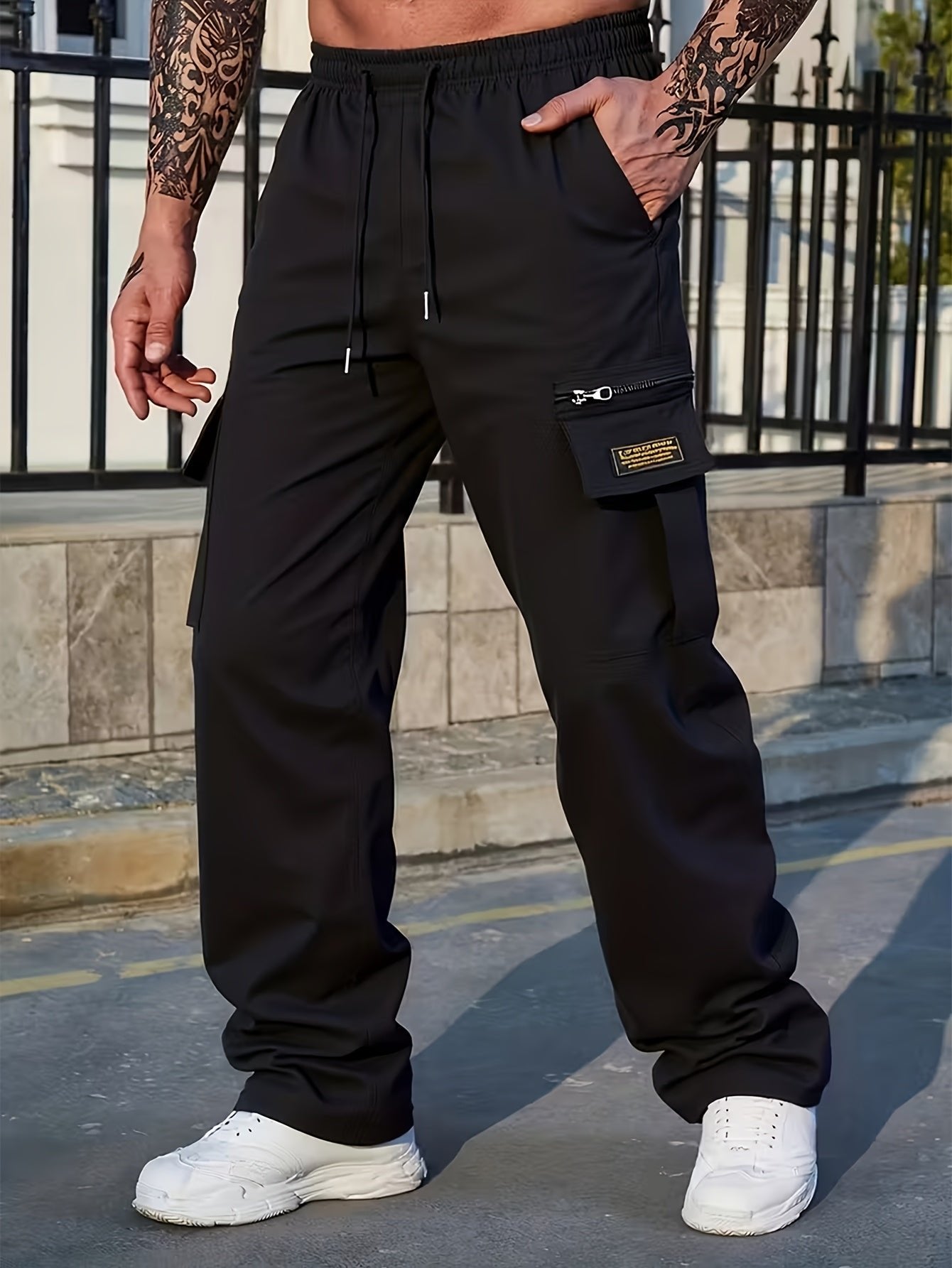 Men's Straight-Fit Cargo Pants - Ink Black