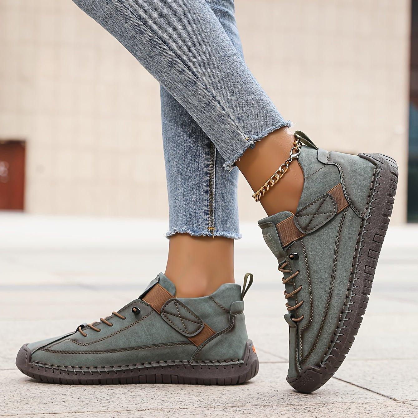 Women's Low-Top Sneakers