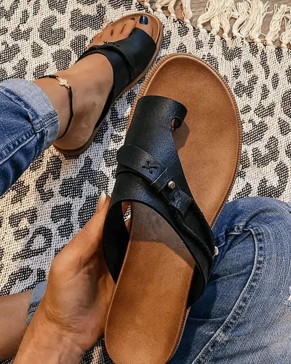 Women's Platform Thong Sandals - Black